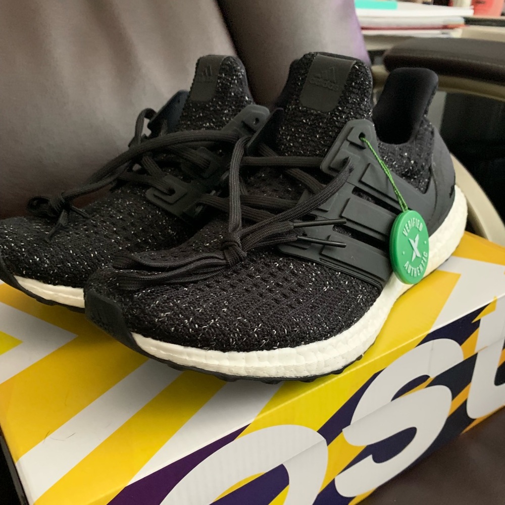 NIB Adidas Ultra Boost 8.5 Men
